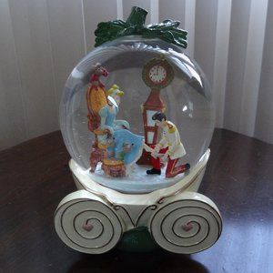 Disney ~ CINDERELLA Musical Snowglobe ~ NEW